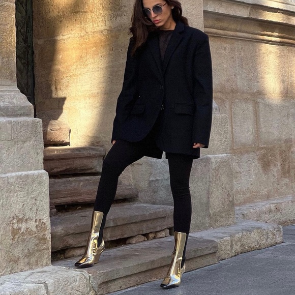 $1,650 Prada Gold Metallic Brushed Calf Leather Chelsea Boots Sz 40 AUTHENTIC😍 - Picture 1 of 13